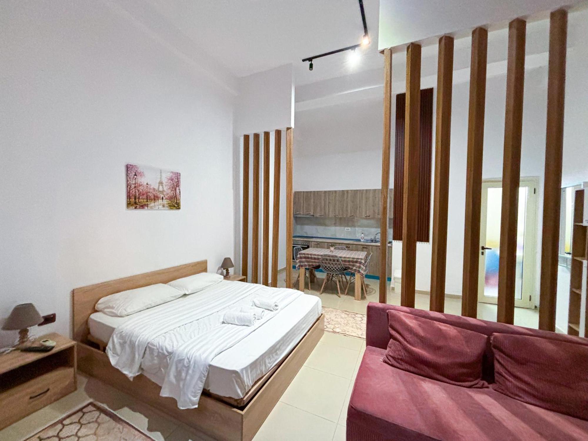 Budget Retreat Tirana & Studios Exterior photo
